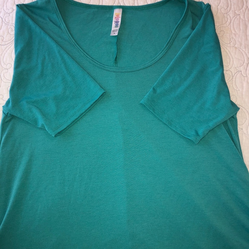 LulaRoe Perfect Tee - Picture 2 of 2
